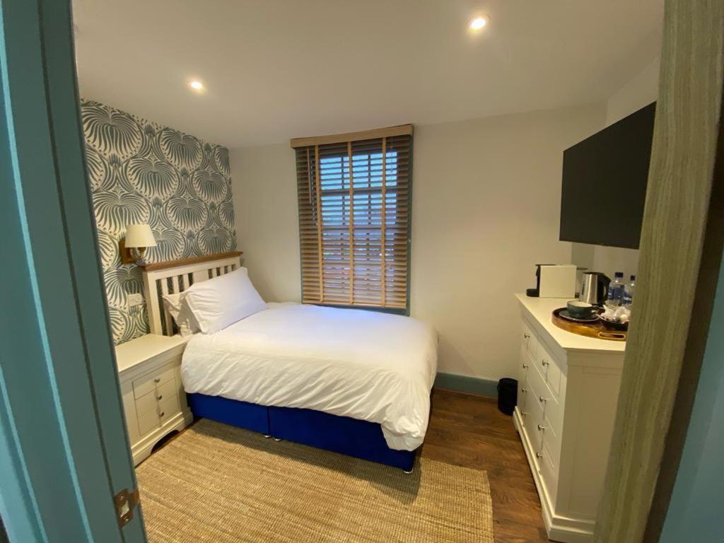 Hotel The Ship Chelmsford Esterno foto