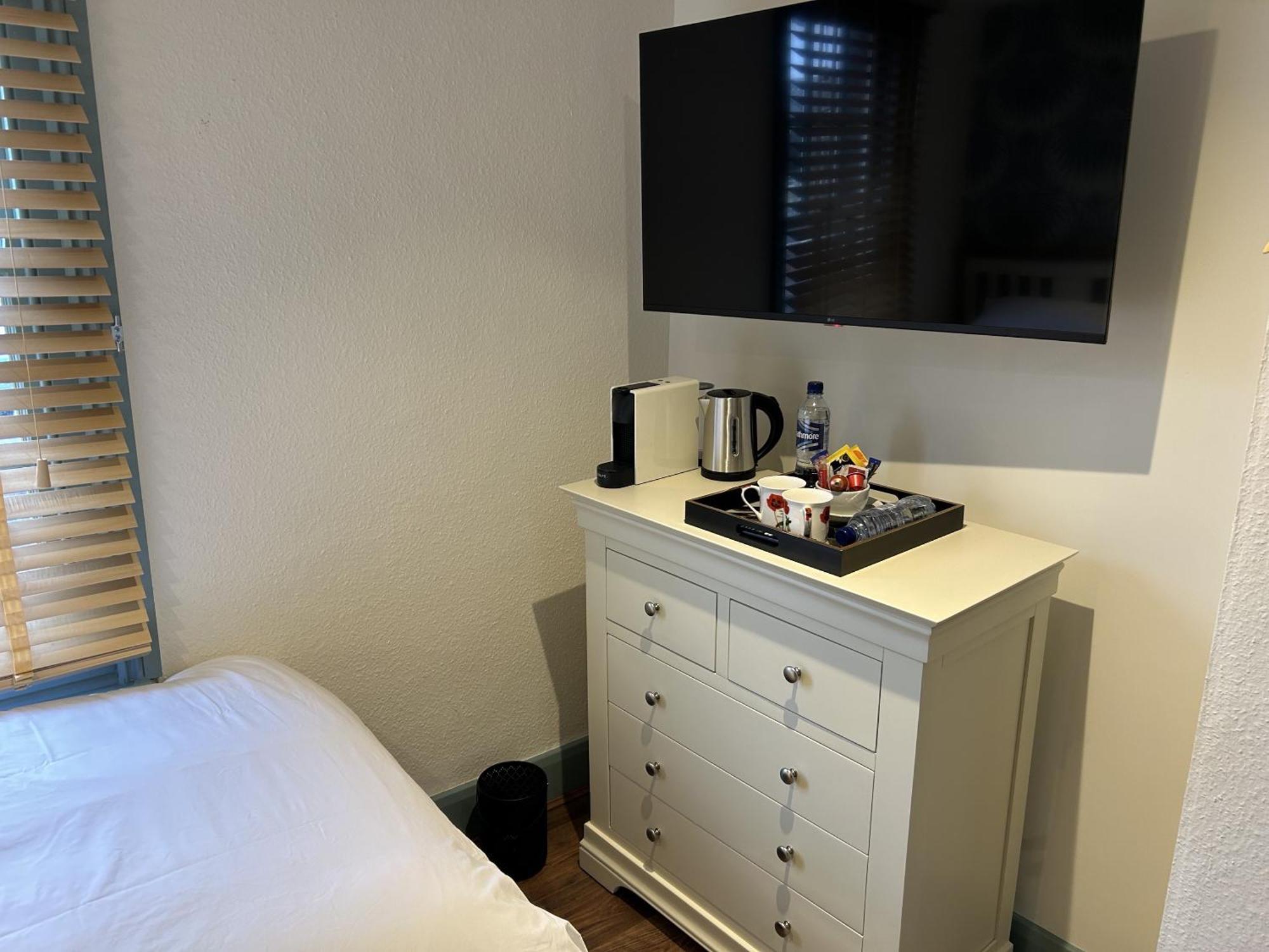 Hotel The Ship Chelmsford Esterno foto